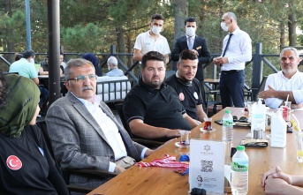 Başkan Murat Aydın Milli Taekwondocuları Yemekte Ağırladı